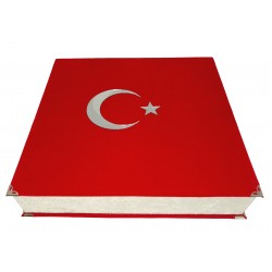 199BAYRAK - MÜHÜRLÜ ORTA BOY PLAKETLİ KADİFE KURAN-I KERİM-ALBAYRAK HEDİYELİ 199BAYRAK - MÜHÜRLÜ ORTA BOY PLAKETLİ KADİFE KURAN-I KERİM-ALBAYRAK HEDİYELİ