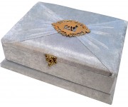 279 GRİ - MÜHÜRLÜ ORTA BOY SÜNGERLİ HEDİYELİK SANDIKLI KURAN-I KERİM 279 GRİ - MÜHÜRLÜ ORTA BOY SÜNGERLİ HEDİYELİK SANDIKLI KURAN-I KERİM