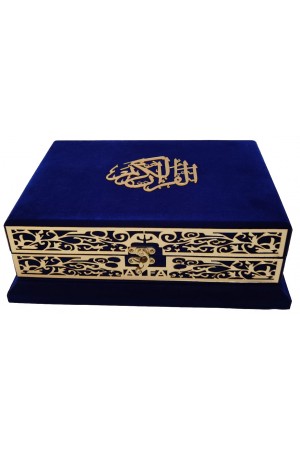 289PL LACİVERT - ÇEYİZLİK VEYA HEDİYELİK AHŞAP KADİFE SANDIKLI (Pleksili) KURAN-I KERİM 289PL LACİVERT - ÇEYİZLİK VEYA HEDİYELİK AHŞAP KADİFE SANDIKLI (Pleksili) KURAN-I KERİM