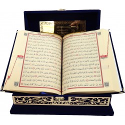 289PL LACİVERT - ÇEYİZLİK VEYA HEDİYELİK AHŞAP KADİFE SANDIKLI (Pleksili) KURAN-I KERİM 289PL LACİVERT - ÇEYİZLİK VEYA HEDİYELİK AHŞAP KADİFE SANDIKLI (Pleksili) KURAN-I KERİM