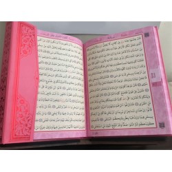 124 PEMBE - RENKLİ KURAN-I KERİM - RAHLE BOY